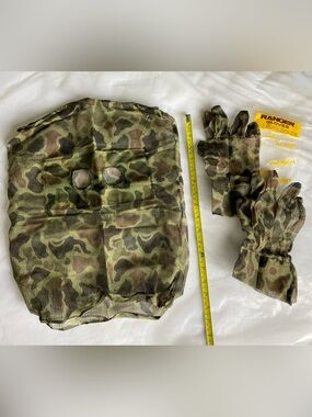 Lot of 4 - camo headnets w eyeholes & gloves